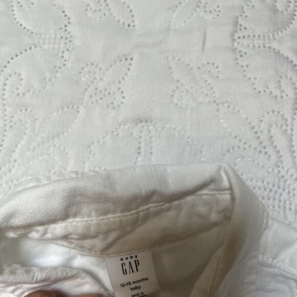 Gap White Button Up Dress Shirt Size 12-18m - Picture 4 of 5